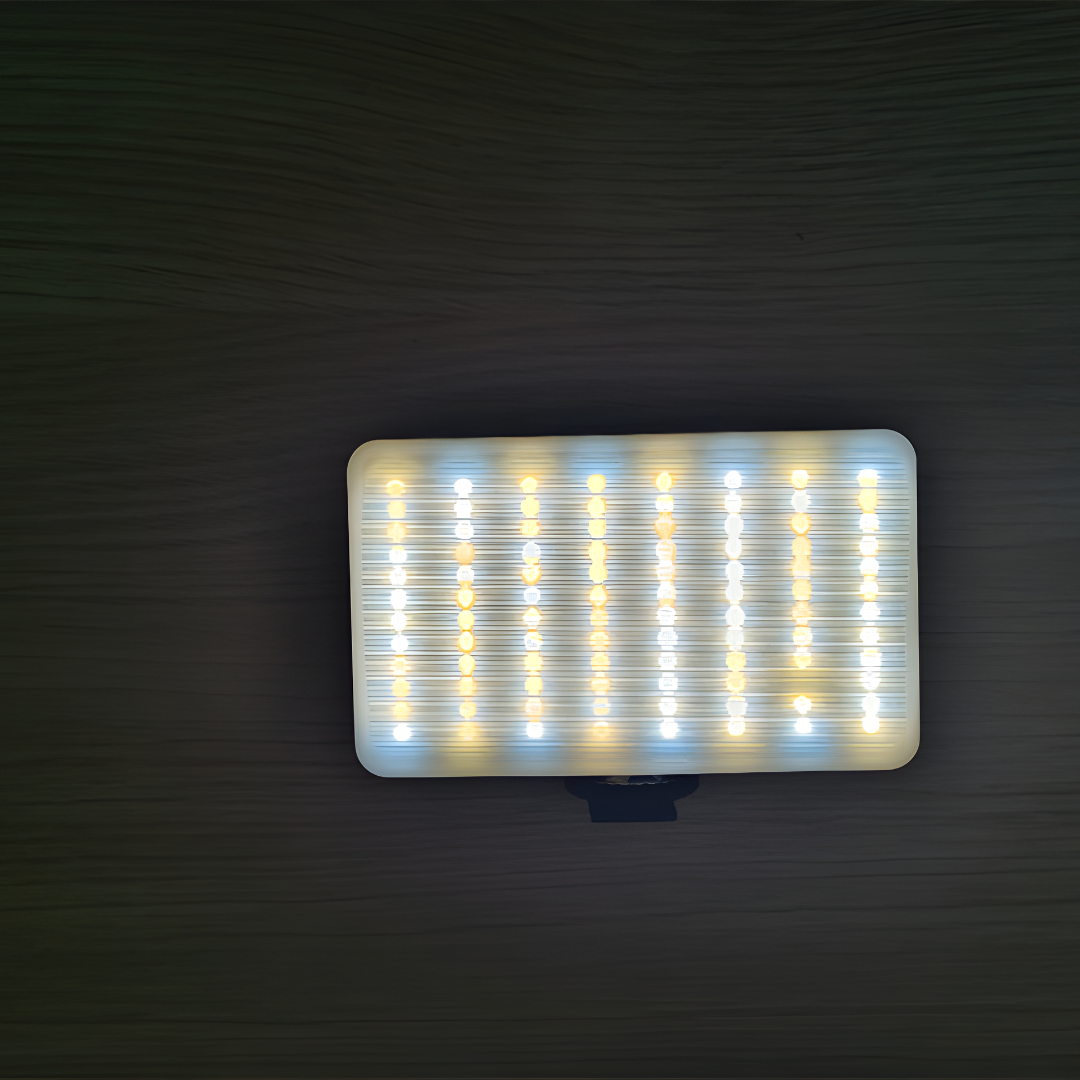 LUZ LED RGB PORTÁTIL PARA VIDEOS – Ilumina tus creaciones con estilo y precisión profesional