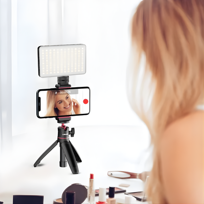 LUZ LED RGB PORTÁTIL PARA VIDEOS – Ilumina tus creaciones con estilo y precisión profesional